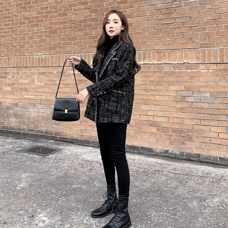 Palton de lână în carouri, croială lejeră pentru femei