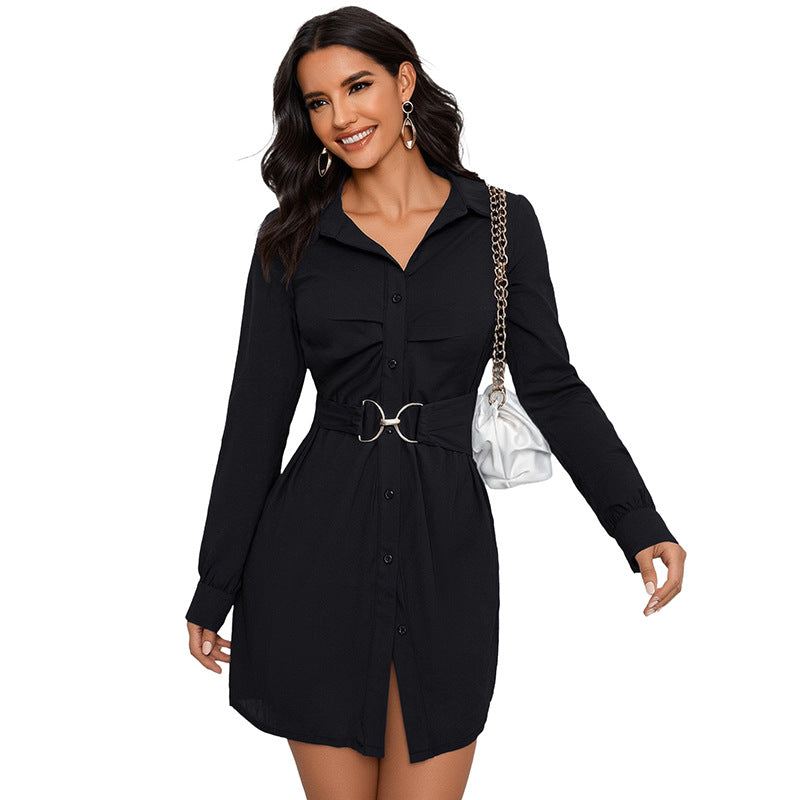 Rochie de damă cu mânecă lungă, stil cămașă.