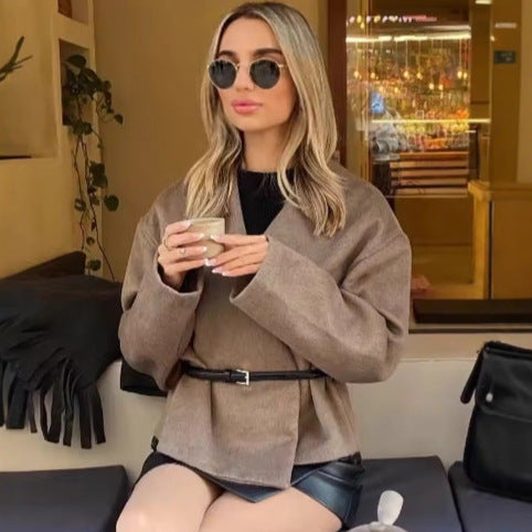 Top elegant cu croială lejeră, cu decolteu în V, pentru femei